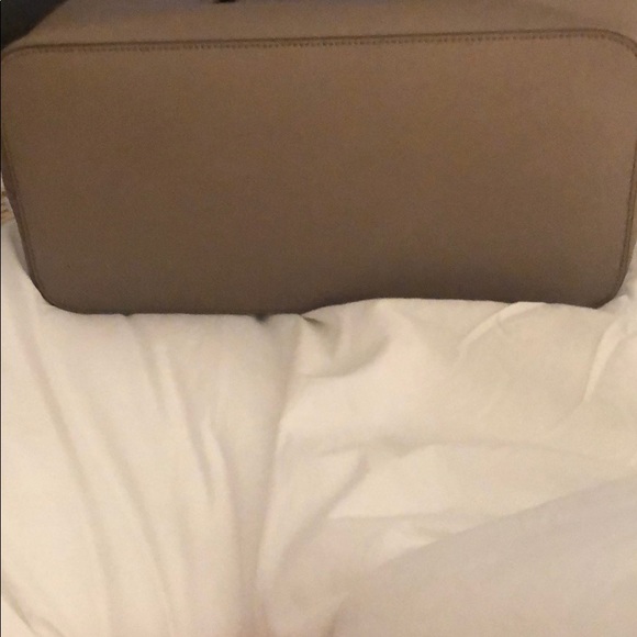 Purse - Picture 3 of 3